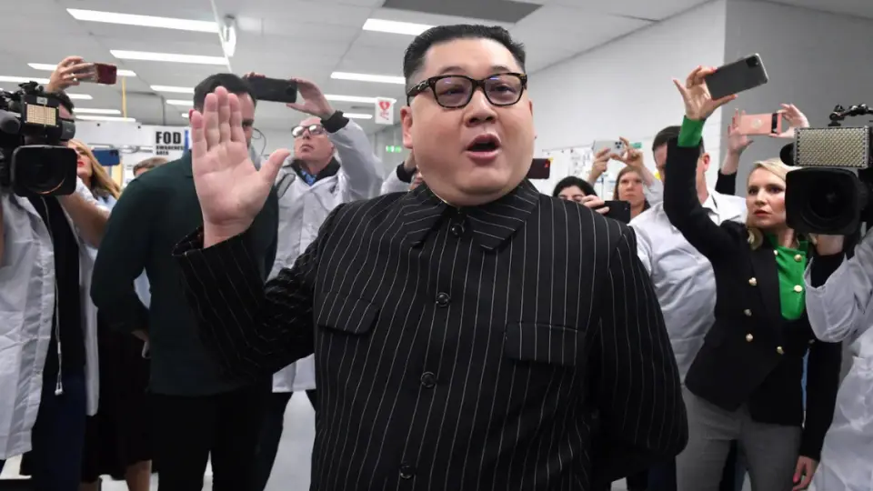 Kim Jong Un lookalike disrupts Australian election campaign