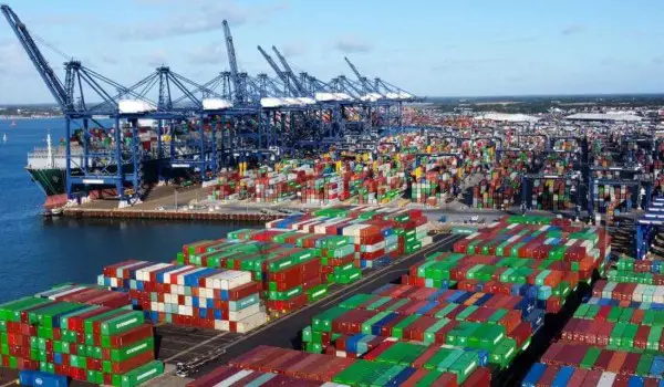 Strike at UKs biggest port threatens supply chain disruption Chief Idea 1
