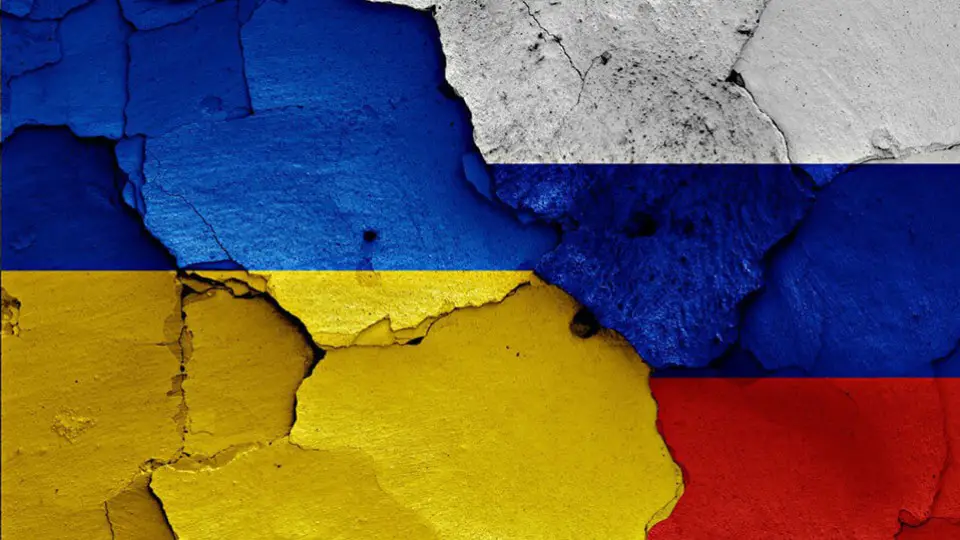 ukraine russia flags 1